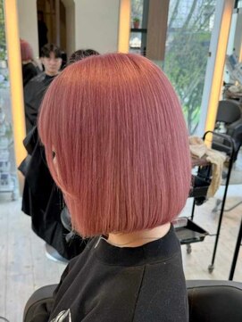 インク サカエ(inq sakae) ピンクカラー/切りっぱなしボブ