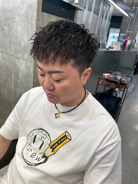 メンズサロン キング 心斎橋店(Men’s salon K!ng) 波巻きツイストスパイラルパーマ/フェザーパーマ/眉毛/メンズ