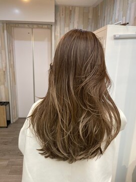 ロウ 町田(ROW) 働く大人女性の為のカット×カラー【ROW町田】