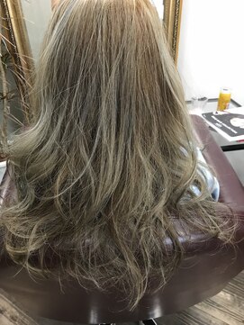 クラウドナイン(CLOUD Nine) この夏、出来るメンズに振り向かれる外国人風カラー