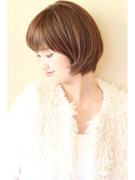 レウナ 外苑前(Reuna) 【３０代・４０代・５０代】大人の女性に人気の丸みボブ