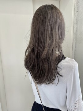 ヘアーデザイン シュシュ(hair design Chou Chou by Yone) ミルクティーベージュ×ロングスタイル♪