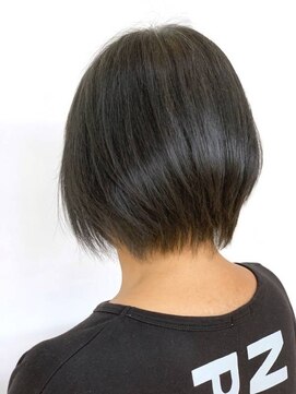 クオリス 上福岡店(QUALIS) 小顔ショート/艶カラー/白髪染め/ショート/40代50代60代/ツヤ髪