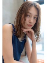 メゾンバイハバナ(maison by HAVANA)&nbsp;大人かわいいフェザーバングカーキグレージュミディアムウルフ