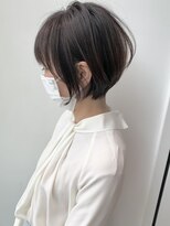 ステアケース 武蔵小杉店(stair:case)&nbsp;2022年人気髪型前下がり耳かけ丸みショートボブ前髪あり