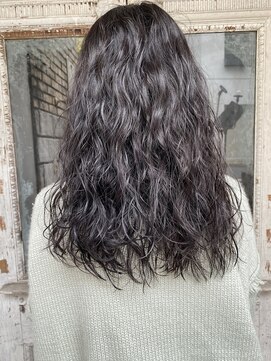 ロイジー(roijir) 【表参道　roijir】スパイラルパーマ×ロングパーマ