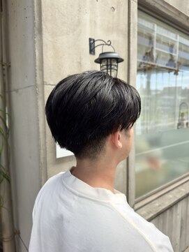 ヘアーランプ(hair Lamp) 前下がりマッシュショート×センターパート