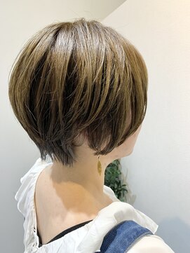 アトリア 横浜(Atria) ブラウンベージュ丸みショート