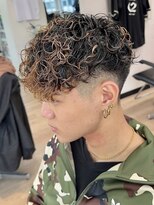 ウェイビーエフティフィフス 横浜西口(WAVEY ft.fifth) スペインカール外国人風パーマラフカールラルフカールフェード