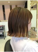肩上切りっぱなしボブ×縮毛矯正×インナーブリーチ×イルミナ