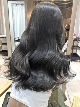 ラビス 池袋(Lovis) イメチェンヘアスタイル/ホワイトブロンド/外はねボブ/韓国/池袋