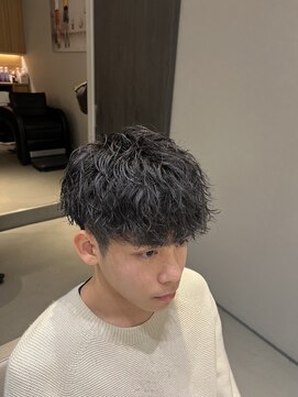 ウノプリールヴァモス(unopulir Vamos) 大人メンズヘア2way刈り上げ黒髪髪型ナチュラルマッシュ