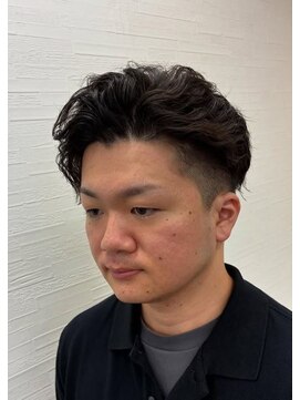シャラク 戸出店(sharaku) 男らしさを際立たせるパーマスタイル