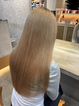 サンク 原宿 表参道(cinq) 原宿透明感カラー顔周りレイヤーワイドバングミルクティーピンク