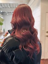 ラレイ ハラジュク(Lalei harajuku)&nbsp;【白石】ブリーチなし赤髪チェリーレッド暖色レイヤーロング原宿