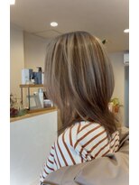 メゾン モモ(MAISON MOMO)&nbsp;アンブレラカラー(ブリーチ2回)