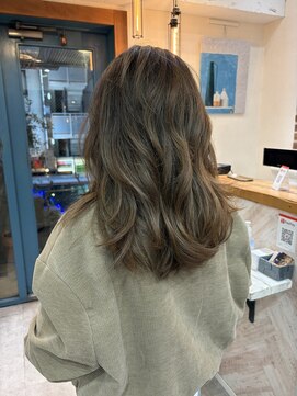 オーブ ヘアー アズール 吉祥寺店(AUBE HAIR azul) 外国人風カーキグレー