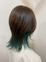 リリー LILY ヘアー メイク HAIR アンド & MAKE&nbsp;顔周りカット韓国風ヘアオリーブカラー美シルエットウルフカット