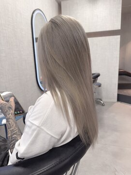 ブランシスヘアー(Bulansis Hair) ハイトーンシルバーグレージュ