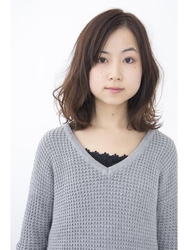 クチナ(KUCHNIA) セミボブ