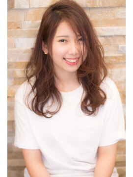 ヘアースペース ブイ(hair space V) 波ウェーブセミロング