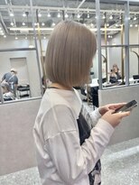 ロンド レア 天神大名店(Lond Le’a)&nbsp;天神ダブルカラーケアブリーチハイトーンホワイトミルクティー