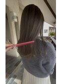 グレージュ×ブリーチ
