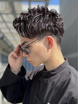 ガーデンヨコハマエスト(GARDEN YOKOHAMA est) ショート　ニュアンスパーマ　アップバング　ビジネスパーソン