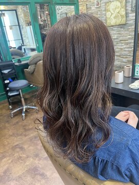 ヘアーラウンジ アンフィ 井土ヶ谷(Hair Lounge Anphi) シークレットハイライト