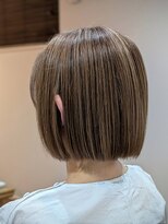 ウィスカーヘアー(whisker hair) 白髪ぼかしハイライト 透明感カラー