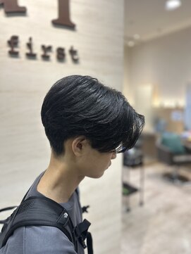 ウイバイファースト(u'i by first) 毛流れパーマ