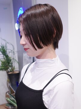 カシェル トウキョウ(Cashel Tokyo) ハンサムショート ライン 丸み くびれ コンパクト