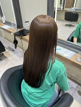 ケンジ 横須賀中央(KENJE) 赤みを抑えた柔らかオリーブブラウンカラー