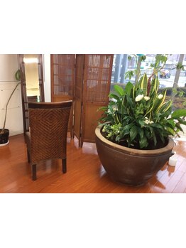 グレイカラー世代の来店多数◎お香の香りが漂う中、日常の疲れを癒し贅沢な時間を過ごせるサロンPenny Lane