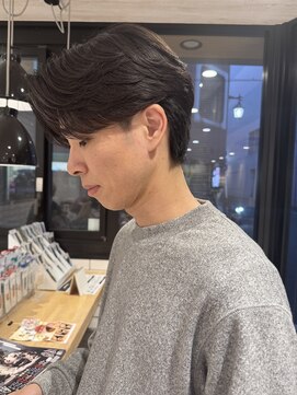 パーク(PAAQ) ニュアンスパーマフェザーパーマセンターパートメンズカット