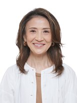 えがお美容室 お手入れが楽◎軽やかなミディアムレイヤーヘア