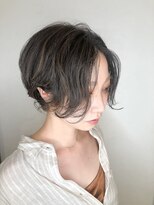 ダット(Dat)&nbsp;ハイライトアッシュグレージュ×ショート/20代30代40代