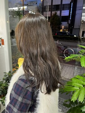 ツバメ ヘアー(TSUBAME HAIR) 赤みを抑えたオリーブベージュカラー