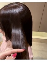 ココルアナ(coco luana)&nbsp;ブリーチ、ハイトーン、ケアブリーチ、韓国、前髪カット