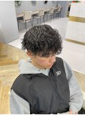 波巻きツイストスパイラルパーマツーブロック刈り上げ