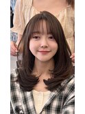レイヤーカット ミディアムレイヤー 顔周りカット