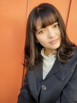 ベベ('BEBE) ミディアム ボブ ブラウンカラー