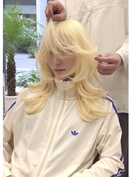 ヌエン 渋谷(NU/EN) ハッシュカットとバタフライレイヤの間のレイヤーカット◎