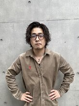 ブリーチなしWカラー、透明感カラー、レイヤーカットのスペシャリスト楽人ってどんな人？？