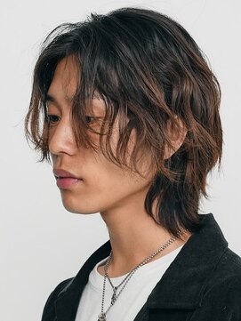 バイフィフス 原宿/表参道(by fifth) 原宿ツイストスパイラルパーマメンズカットセンターパートウルフ