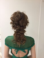 ヘアイズム ブランシュ(hair-ism BLanCHe) ローポニー