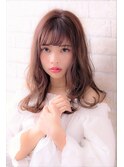 毛先パーマの黒髪ウォーターフォールにことりベージュハイライト