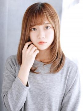 ウル 吉祥寺(ulu) 透け感バングの内巻きレイヤースタイル