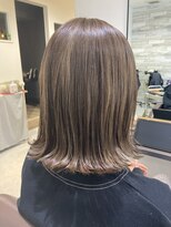 ヘアーアンドメイク ヒューラ 立川店(HAIR&MAKE hurra) 切りっぱなしボブ×透明感カラー