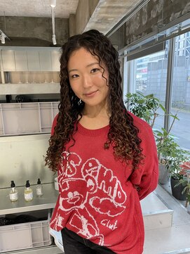 リム(LIM) ねじりスパイラルロングパーマ【福谷聖斗】